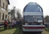 Osterhase reist bei der Zellwaldbahn mit Panoramawagen an
