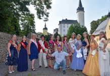 Wenn Nussknacker-Prinzessin und Framo-Mobil aufeinander treffen